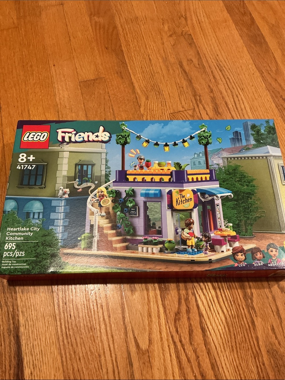 LEGO Friends Heartlake City Community Kitchen - unopened set
